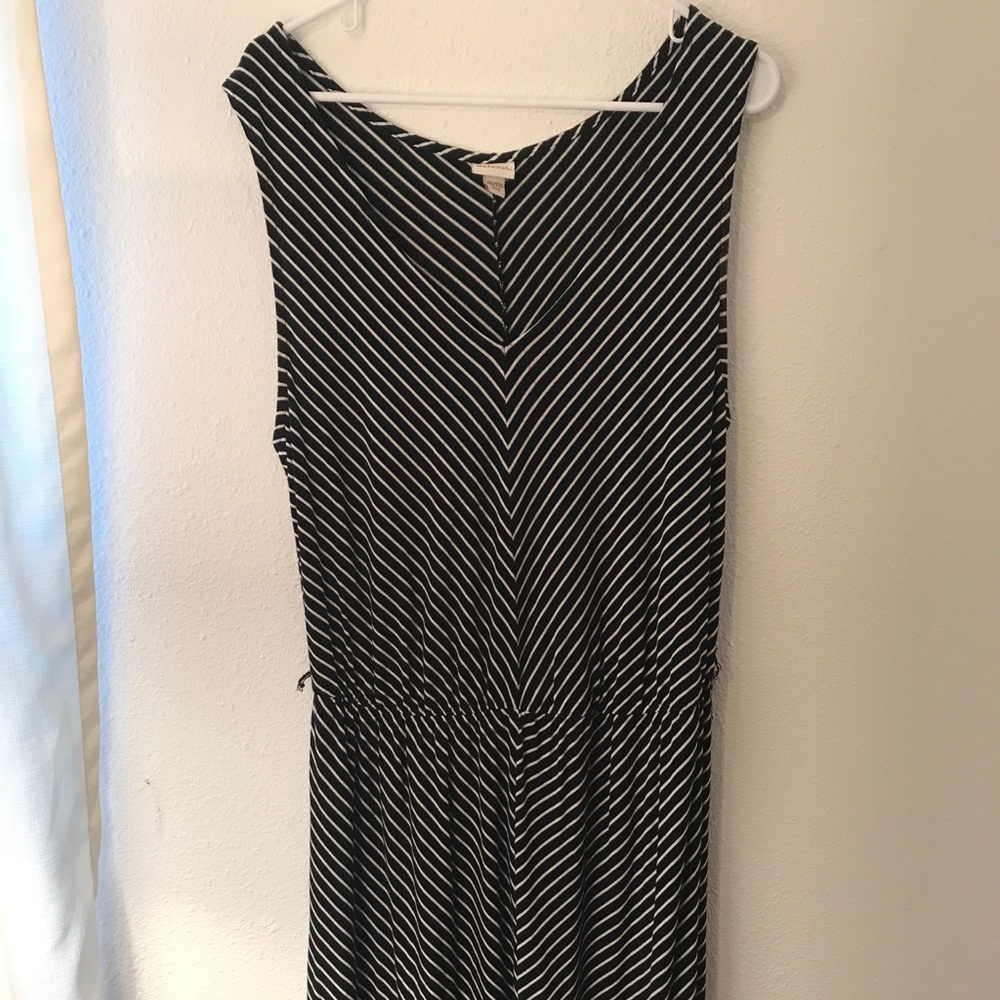 Black and white stripe jersey dress